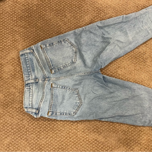 A&F 90s slim straight ultra high rise jeans - Picture 3 of 3